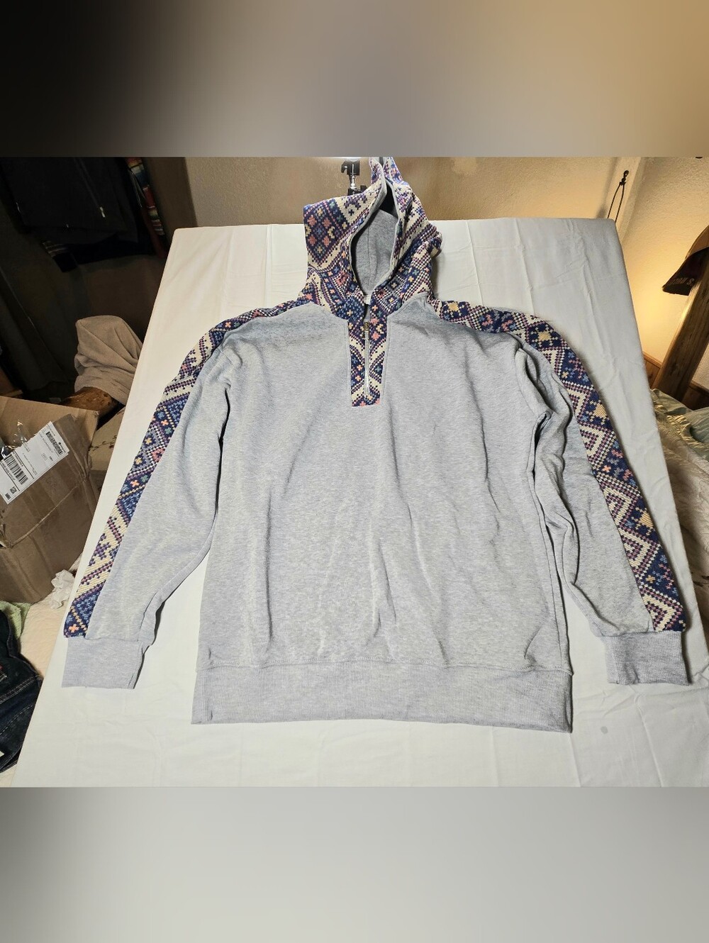 NWOT Women’s XL Gray Aztec Southwestern Hoodie Geometric Quarter Zip